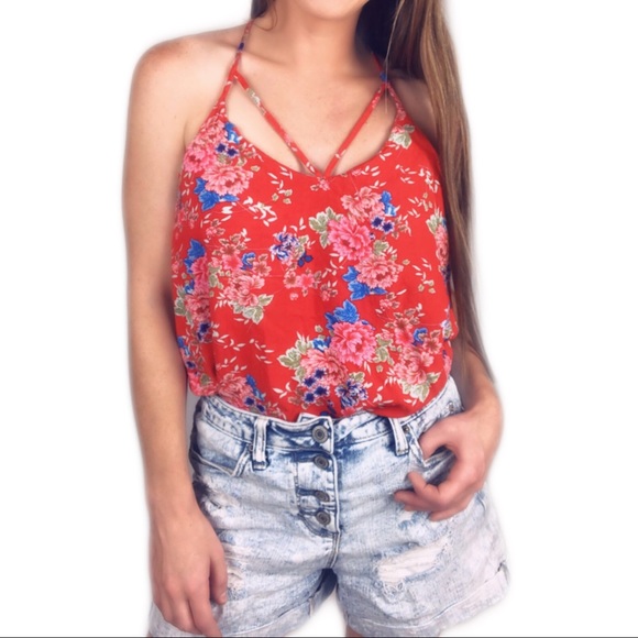 Tops - Beautiful red floral tank top medium large women’s